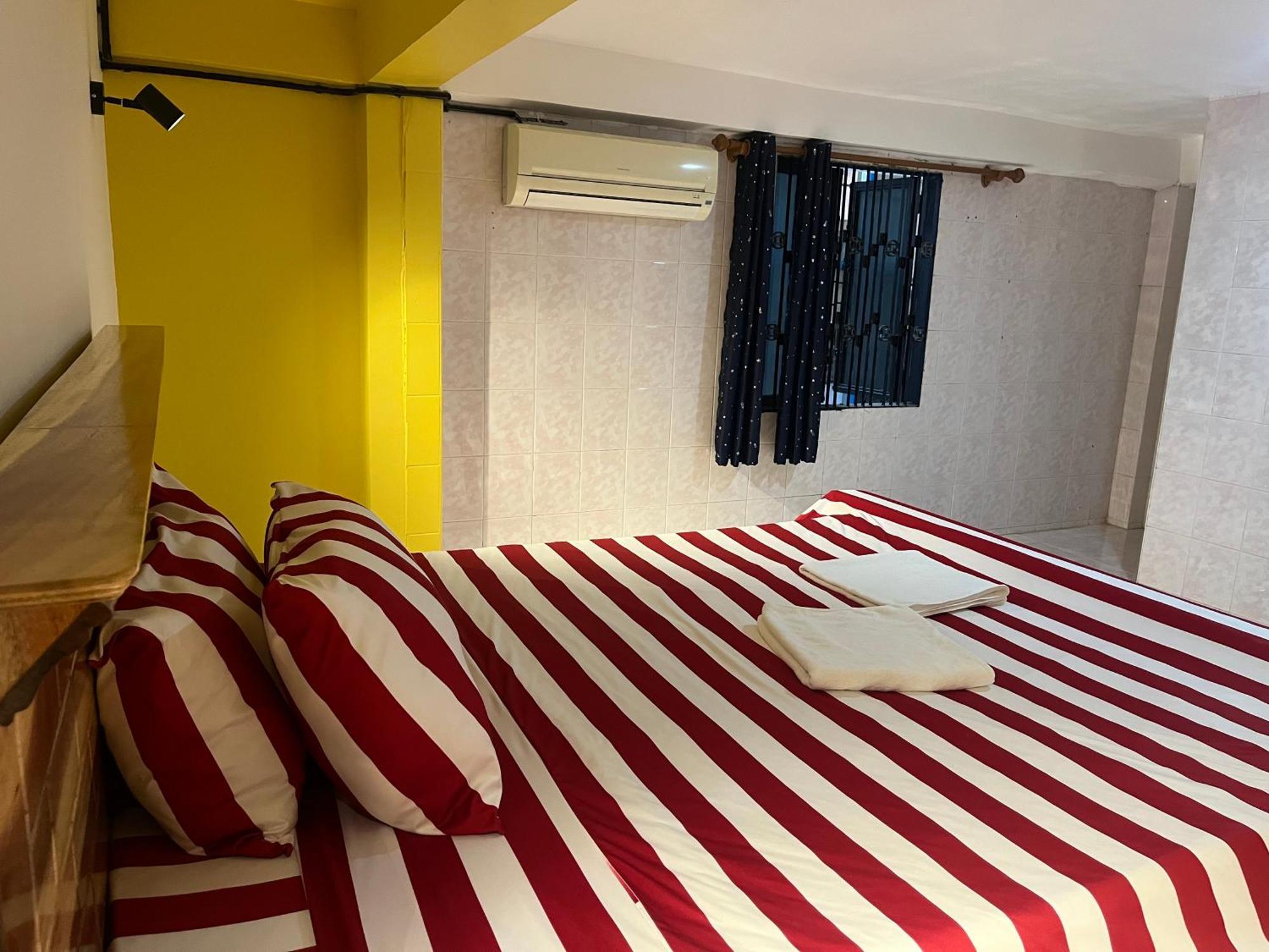 Hotel Por Chey à Battambang Extérieur photo