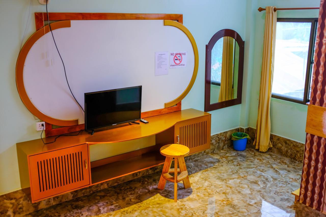 Hotel Por Chey à Battambang Extérieur photo
